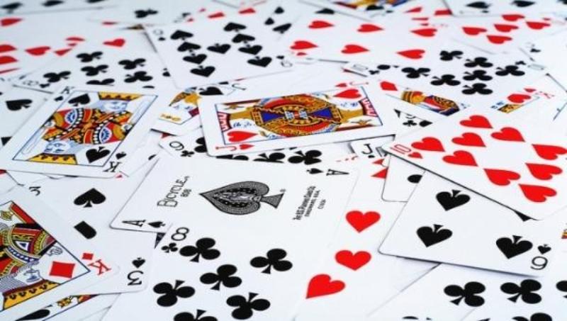 deck of cards medium 560x400 1497340252799 ITZC thumb Những trò chơi hay với bộ bài 52 lá tại SV88